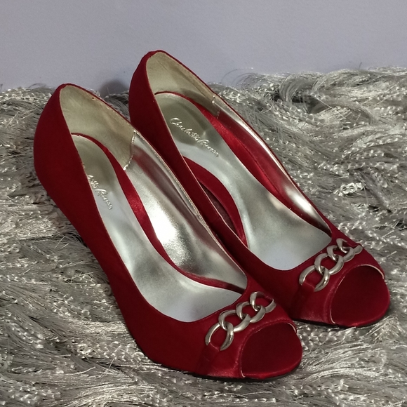 🔴4 For $25🔴 Sassy Red Charlotte Russe Open-Toed High Heels - Picture 1 of 8
